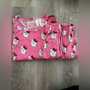 Posh Peanut NEVER WORN Women’s Hello Kitty Pajama Set